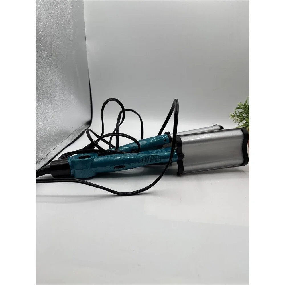 Bed Head Wave Artist Hair Waver Iron Teal Ceramic Tourmaline Model BH305 Preown